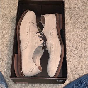 Men’s dress shoes